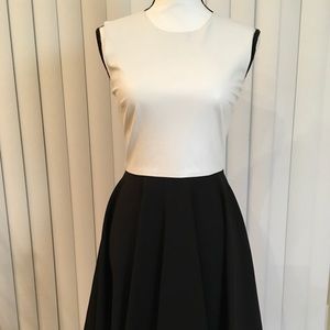 Diane Von Furstenberg Black and white sleeveless dress front leather